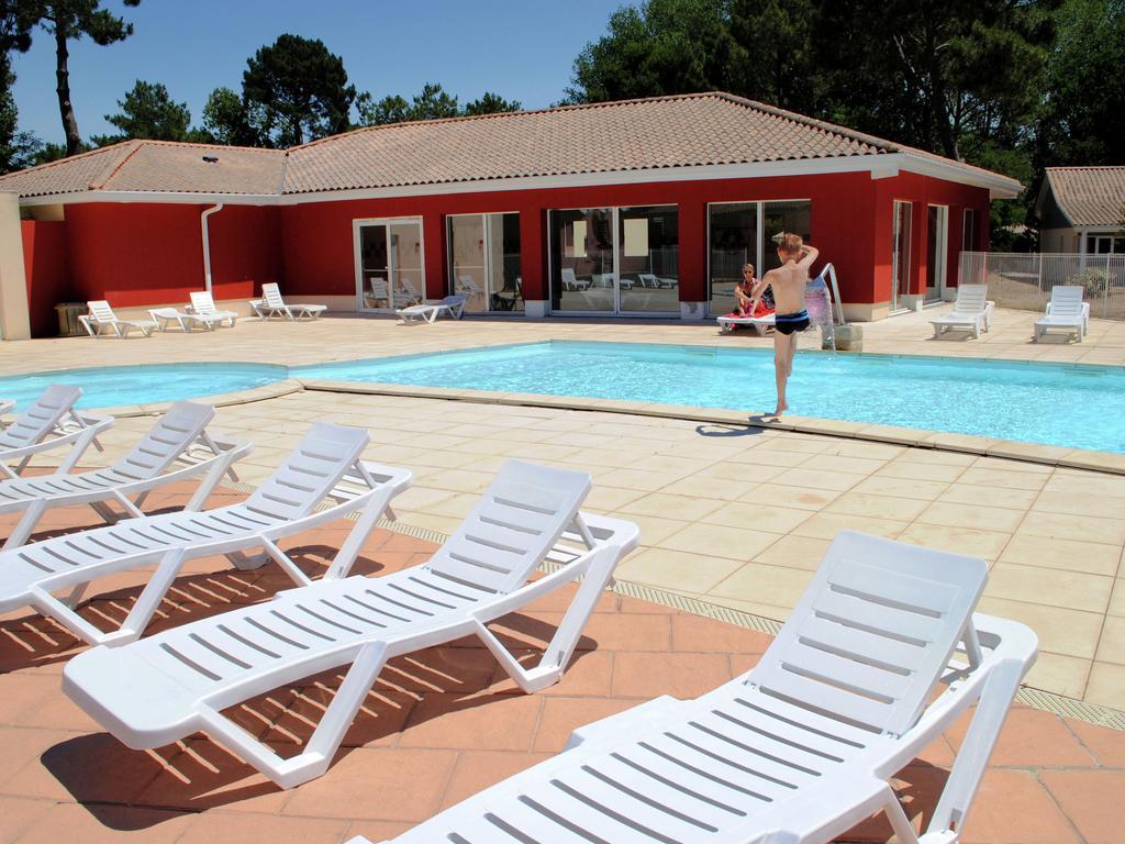 Residence Nemea Les Rives De Saint Brice Арес Екстер'єр фото