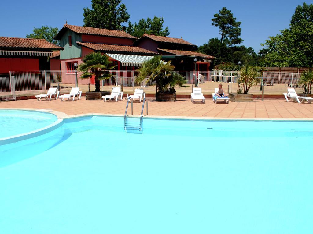 Residence Nemea Les Rives De Saint Brice Арес Екстер'єр фото