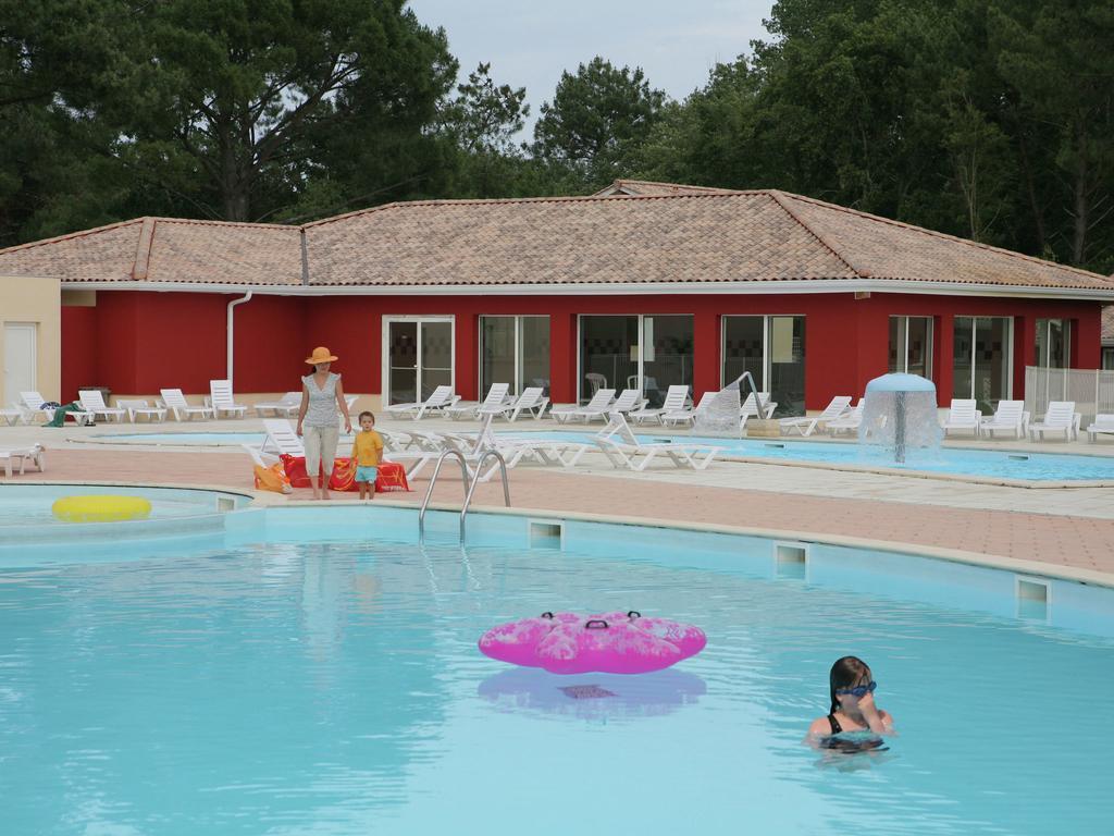 Residence Nemea Les Rives De Saint Brice Арес Екстер'єр фото