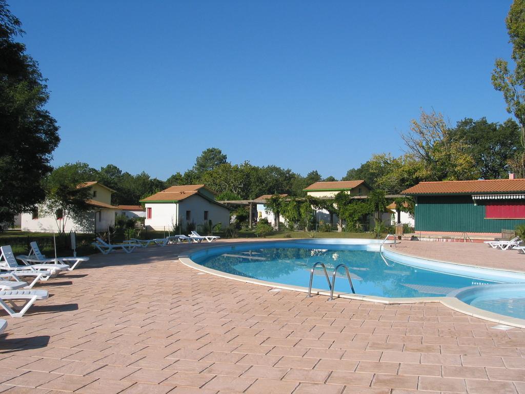 Residence Nemea Les Rives De Saint Brice Арес Екстер'єр фото